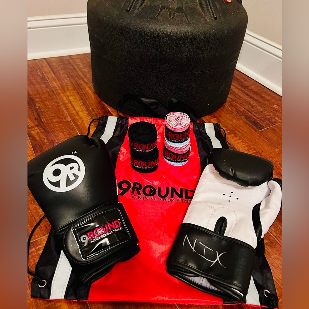 9Round Boxing Gloves and Gear Set